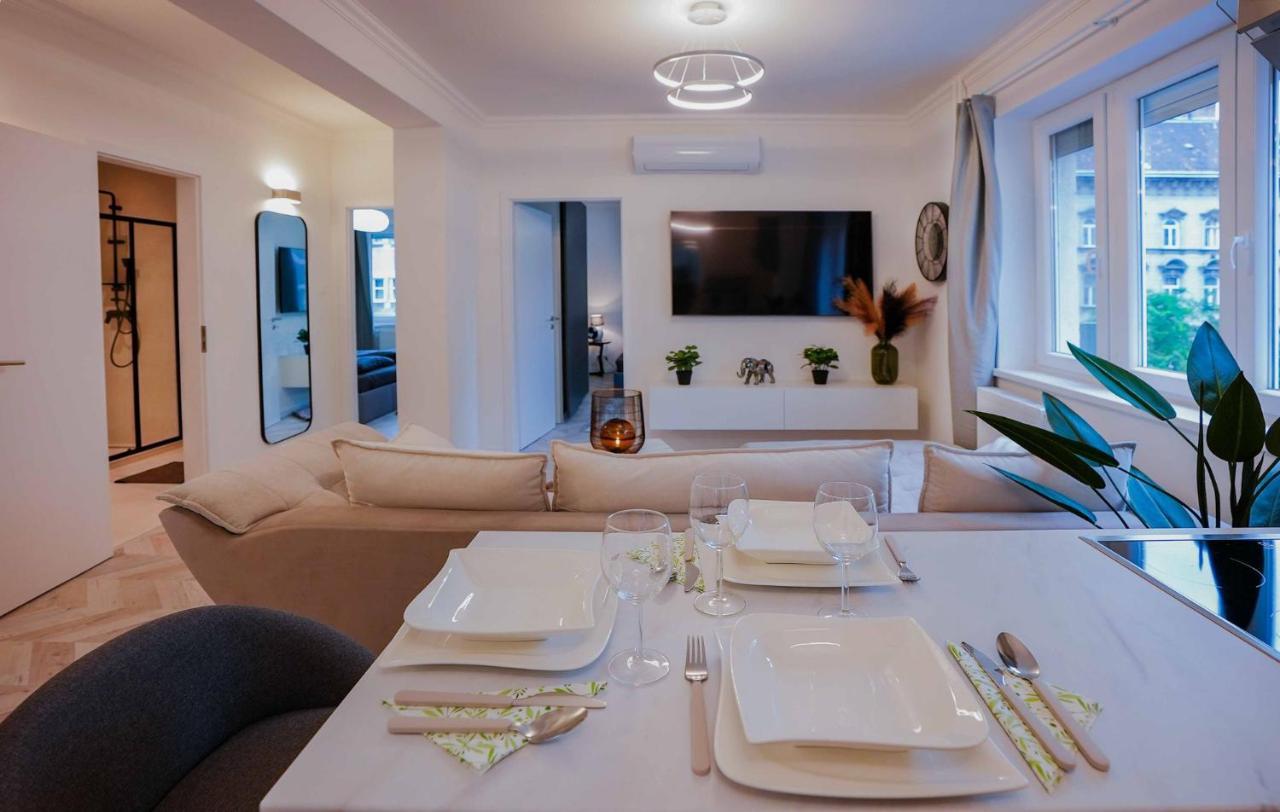 Corvin Avenue Premium Central Apartment Budapeste Exterior foto